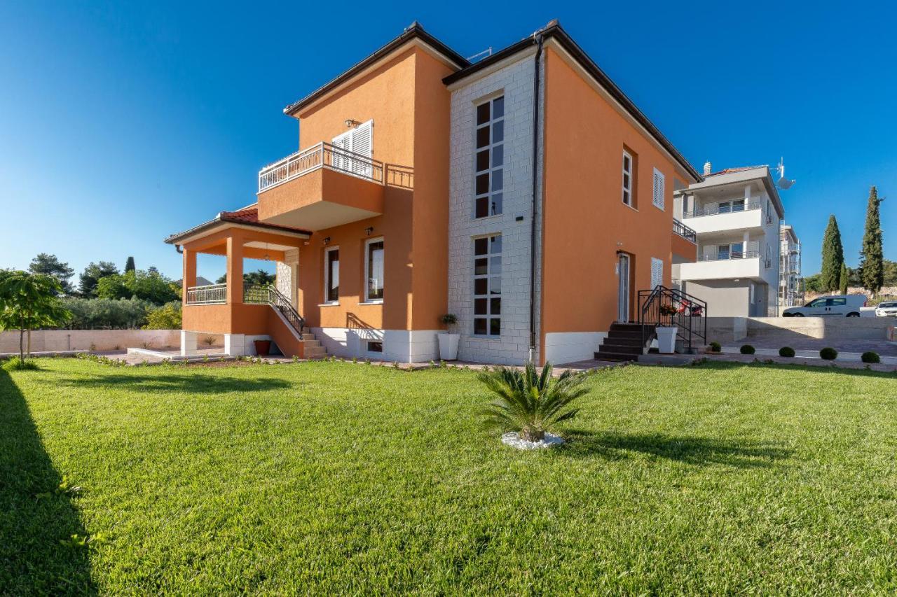 Villa Suzana Biograd Na Moru Exterior foto