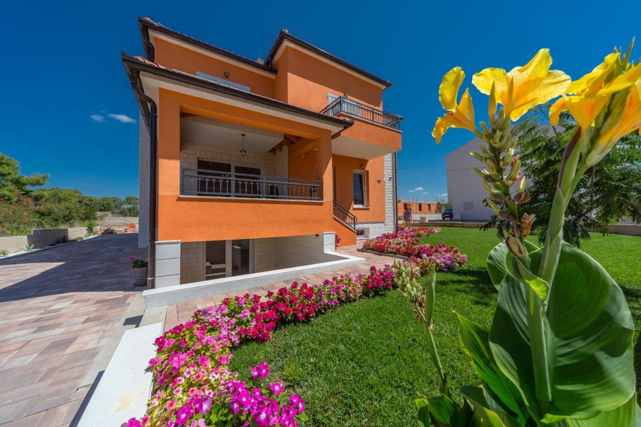 Villa Suzana Biograd Na Moru Exterior foto