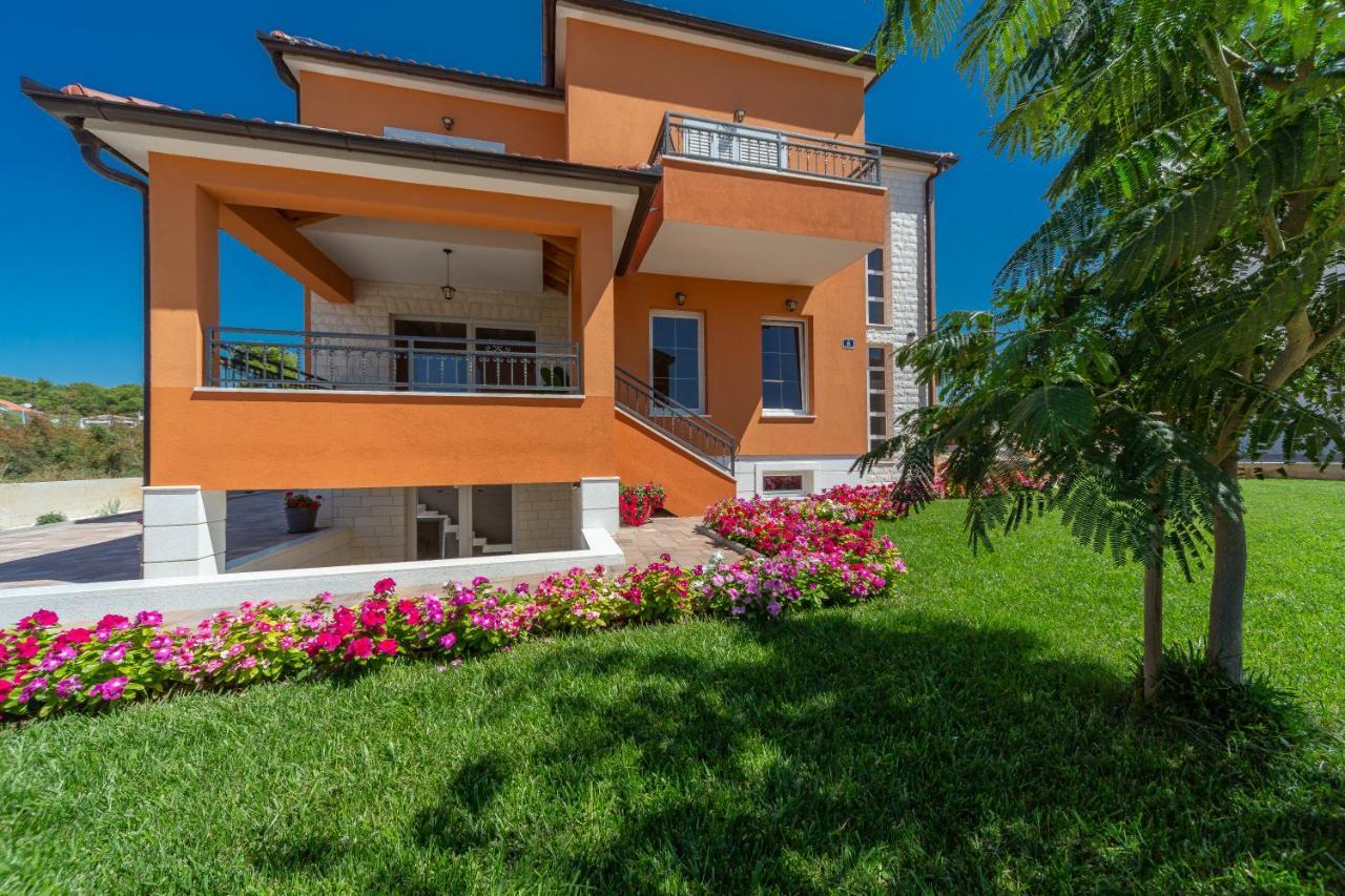 Villa Suzana Biograd Na Moru Exterior foto